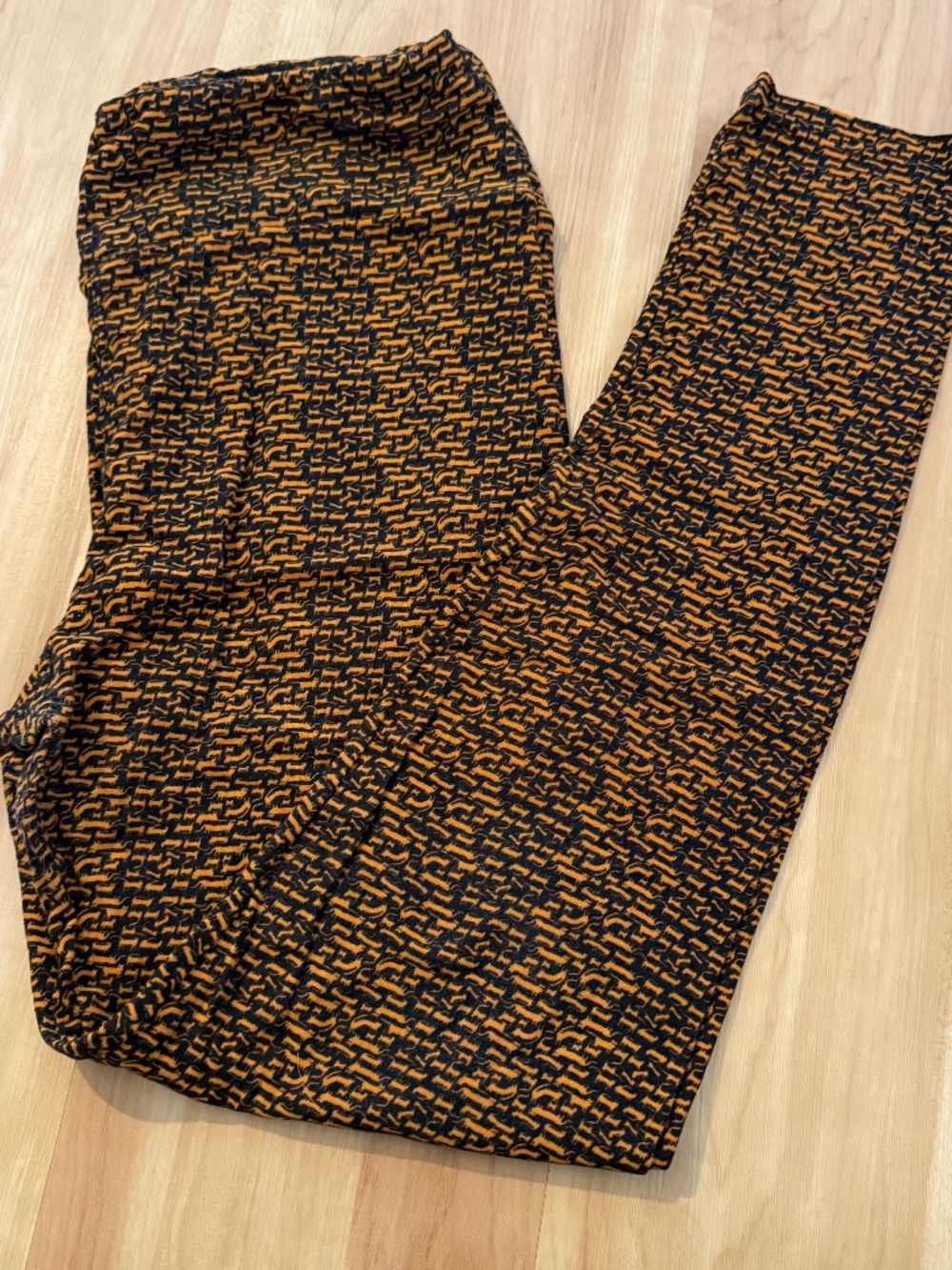LuLaRoe Leggings Tall and Curvy Gently Used